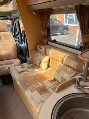 2010 Bessacarr 560 — photo 10 of 29