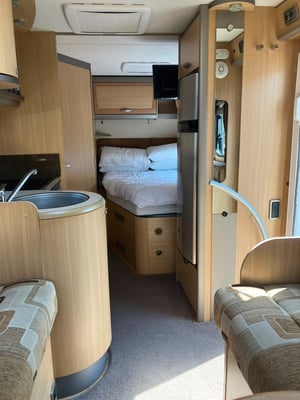 2010 Bessacarr 560 — photo 11 of 29