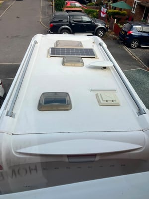 2010 Bessacarr 560 — photo 18 of 29