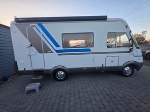 2005 Hymer B544 — photo 12 of 15