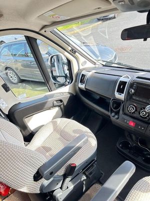 2017 Auto-Trail Apache 634 — photo 13 of 16