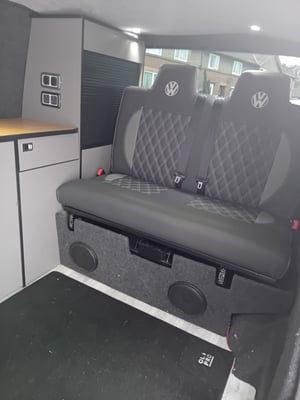 2015 Volkswagen T5 Campervan — photo 14 of 16