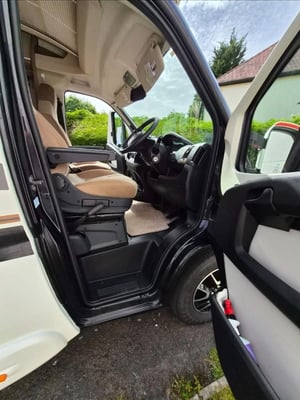 2019 Swift Bessacarr 584 — photo 7 of 24