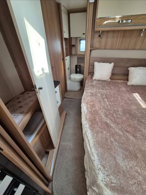 2019 Swift Bessacarr 584 — photo 16 of 24