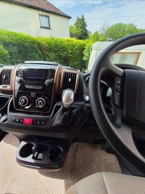 2019 Swift Bessacarr 584 — photo 11 of 24