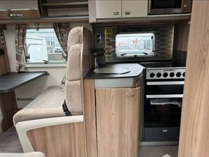 2019 Swift Bessacarr 584 — photo 20 of 24