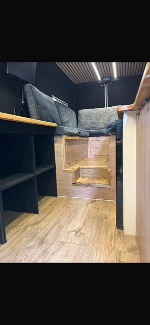 2020 Mercedes-Benz Sprinter — photo 9 of 21
