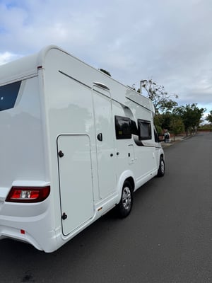 2022 Hobby Optima On Tour Edition — photo 17 of 32