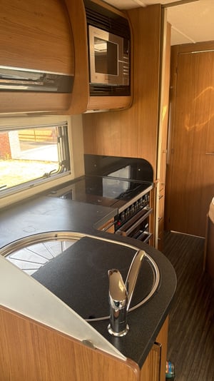 2014 Auto-Trail Dakota — photo 11 of 46