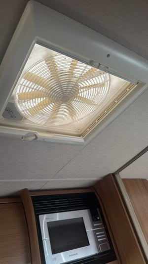 2014 Auto-Trail Dakota — photo 16 of 46