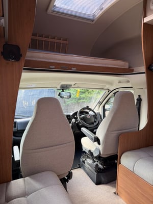 2019 Auto-Trail Tribute 726 — photo 2 of 22