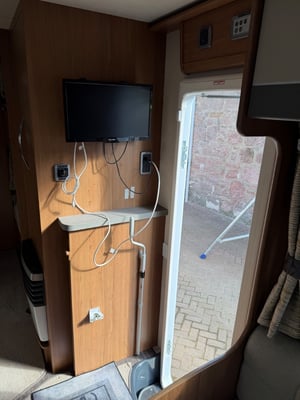 2019 Auto-Trail Tribute 726 — photo 12 of 22
