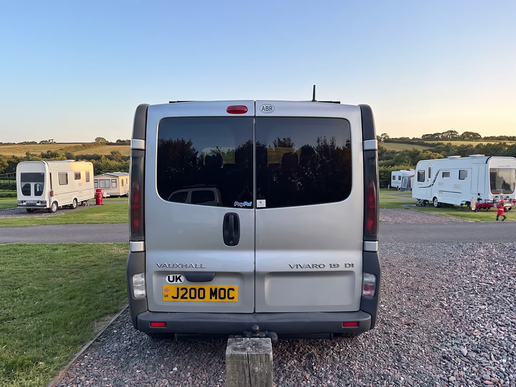 2004 Vauxhall Vivaro - Image 1