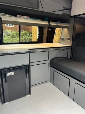2016 Volkswagen Transporter T6 Highline — photo 17 of 28