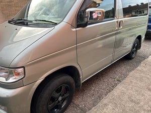 2001 Mazda Bongo — photo 2 of 13