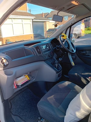 2016 Nissan NV200 — photo 12 of 18