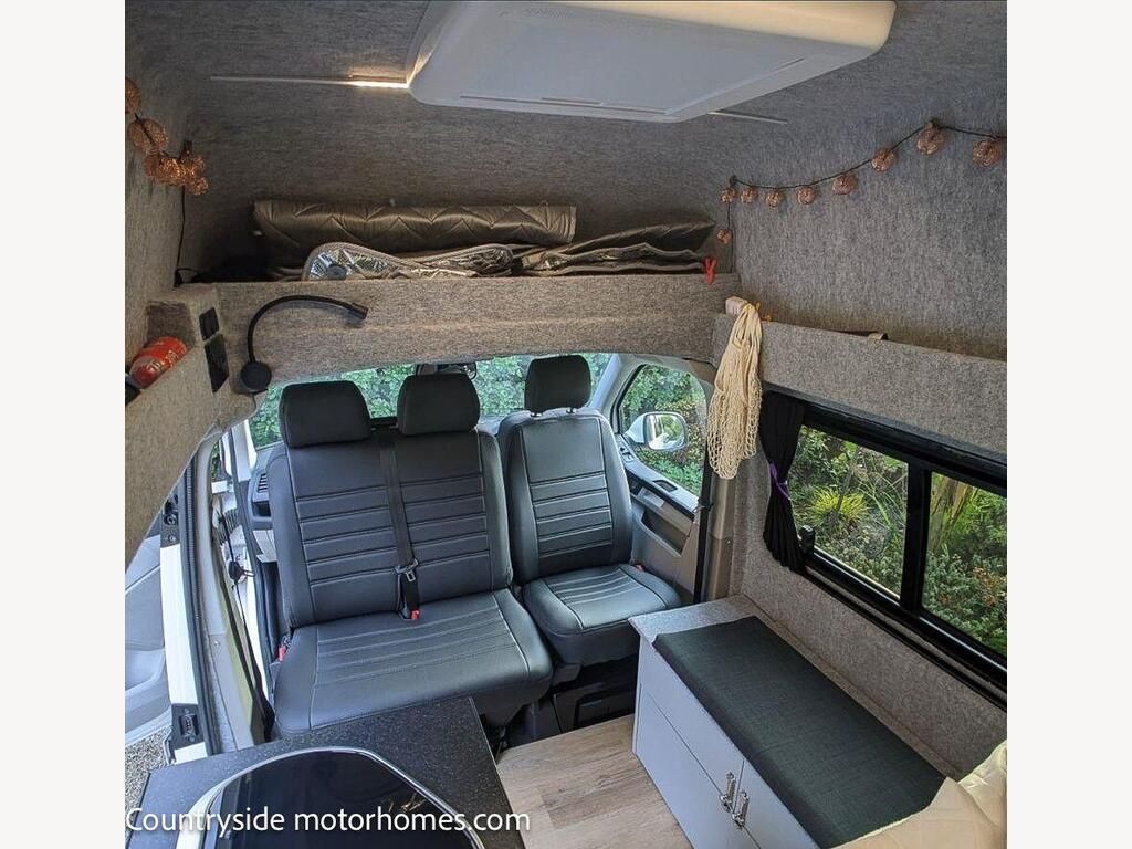 2017 Volkswagen Transporter - Image 16