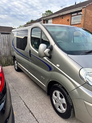 2009 Renault Trafic — photo 1 of 6