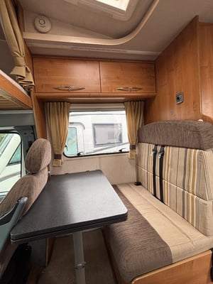 2012 Autotrail Tribute T-720 Sport — photo 11 of 17