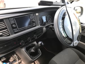 2021 Volkswagen T6.1 T32 — photo 7 of 12