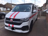 2021 Volkswagen T6.1 T32 - Image 4
