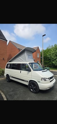 2002 Volkswagen Caravelle - Image 2