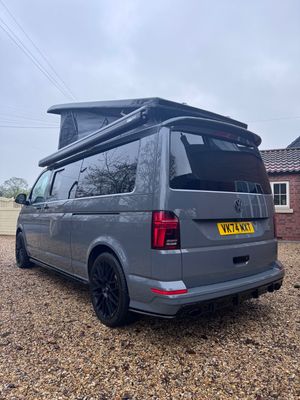 2024 Volkswagen T6.1 Automatic — photo 13 of 23