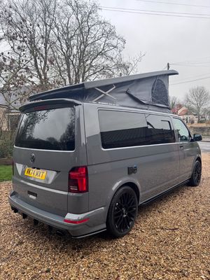 2024 Volkswagen T6.1 Automatic — photo 15 of 23