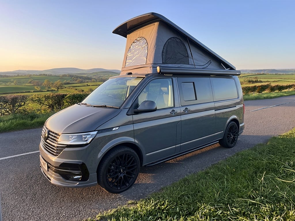 2024 Volkswagen T6.1 Automatic - Image 1