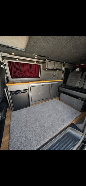 2020 Volkswagen T6.1 Campervan — photo 6 of 11