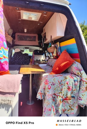 2015 Volkswagen Transporter T5 — photo 9 of 15