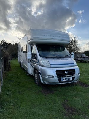 2012 Auto-Trail Frontier Comanche — photo 6 of 16
