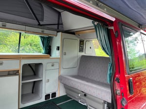 2002 Volkswagen Campervan — photo 3 of 10