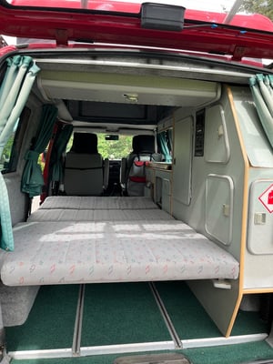 2002 Volkswagen Campervan — photo 6 of 10