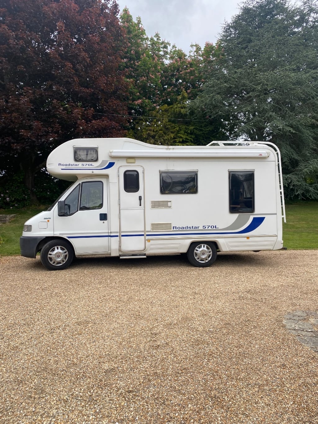 1999 Lunar Roadstar 570L - Image 1