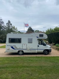 1999 Lunar Roadstar 570L - Image 2