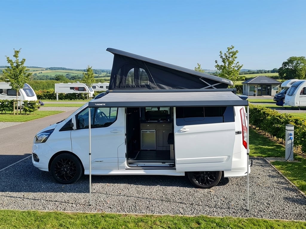 2017 Ford Transit Custom - Image 1