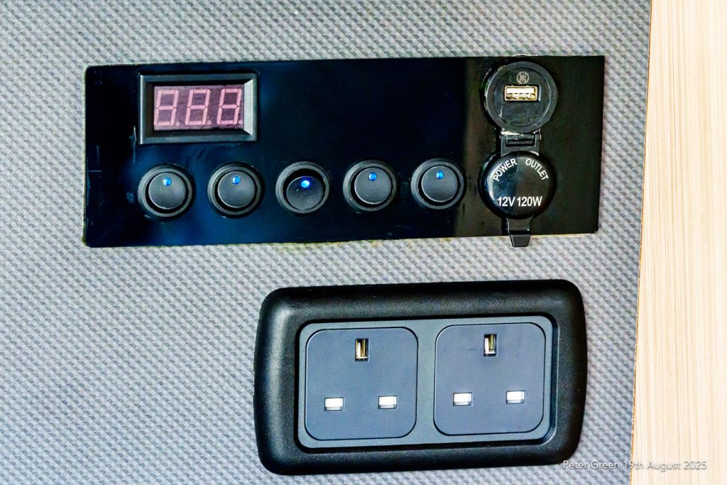 2011 VW Transporter T28 - Image 23