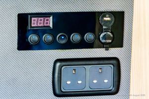 2011 VW Transporter T28 — photo 17 of 20