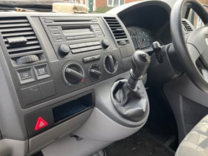 2008 Volkswagen Transporter T5 1.9 TDI — photo 12 of 36