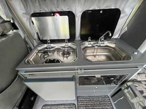 2008 Volkswagen Transporter T5 1.9 TDI — photo 20 of 36