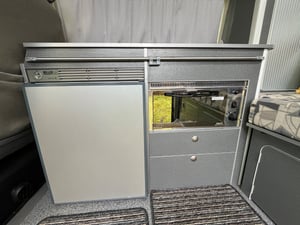 2008 Volkswagen Transporter T5 1.9 TDI — photo 21 of 36