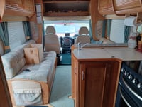 2004 Auto-Trail Cheyenne 590 - Image 3