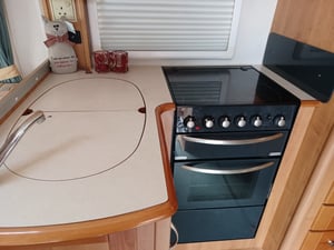 2004 Auto-Trail Cheyenne 590 — photo 5 of 9