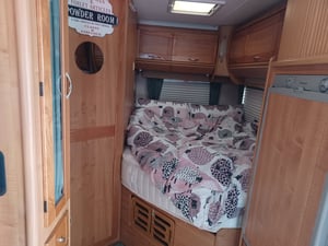 2004 Auto-Trail Cheyenne 590 — photo 8 of 9