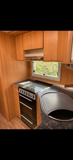 2007 Burstner Argos 748-2 — photo 5 of 11