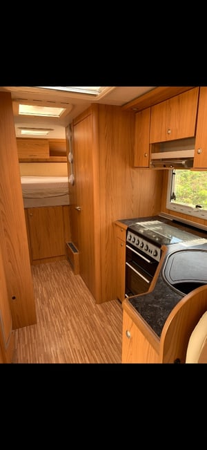 2007 Burstner Argos 748-2 — photo 6 of 11
