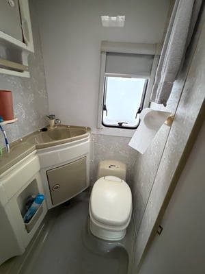 2001 Auto-Sleepers Stargazer — photo 15 of 18