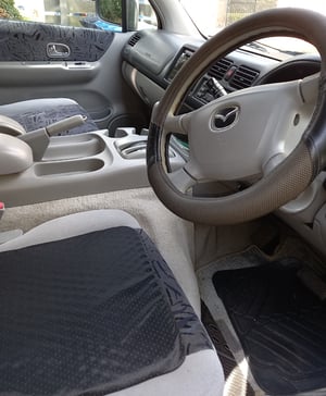 2004 Mazda Bongo — photo 6 of 11