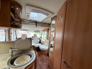 2015 Hymer B-Class B588 — photo 41 of 53